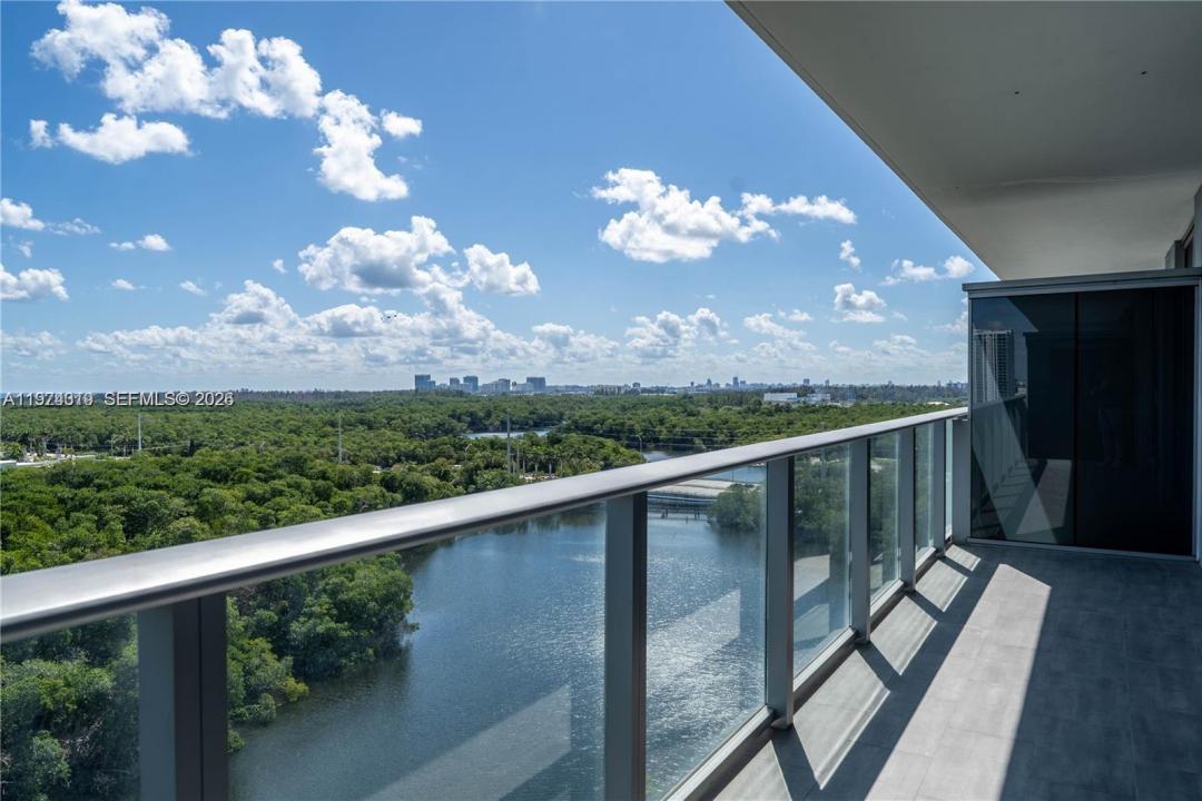 16385 Biscayne Blvd 1120, North Miami Beach, فلوريدا 33160, الولايات المتحدة