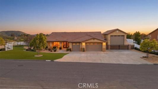 Beth, Menifee, Californie 92584, États-Unis