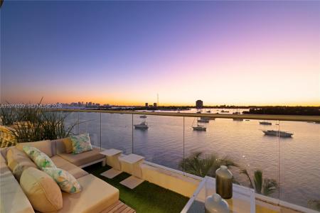 7934 West Drive 501, North Bay Village, Florida 33141, Stati Uniti