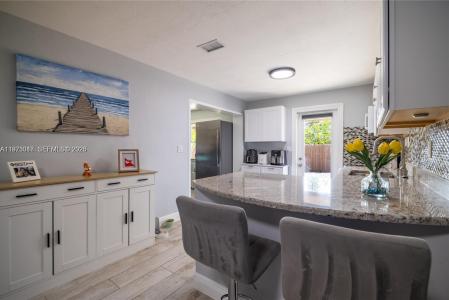 2950 NE 11th Ave, Pompano Beach, Florida 33064, USA