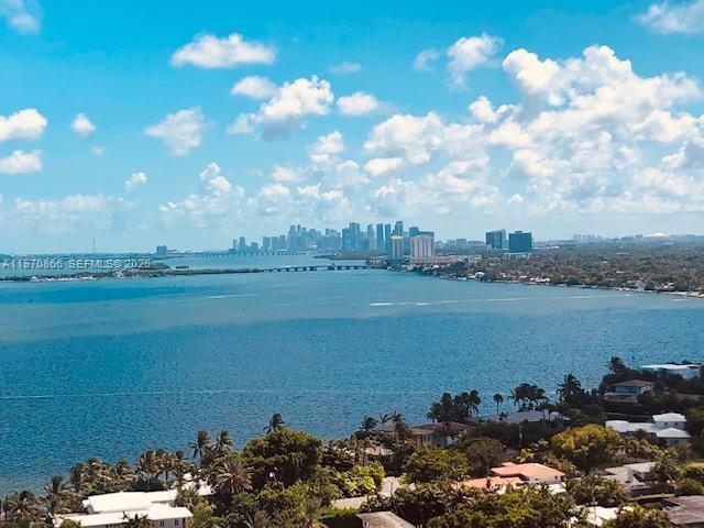 2000 Towerside Ter 1408, Miami, Florida 33138, Amerika Birleşik Devletleri