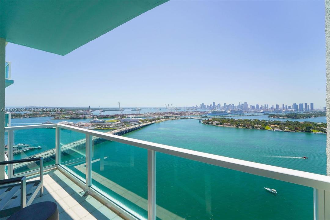 650 West Ave PH09, Miami Beach, Florida 33139, USA