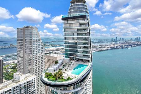 300 Biscayne Boulevard Way 506E, Miami, Florida 33131, USA