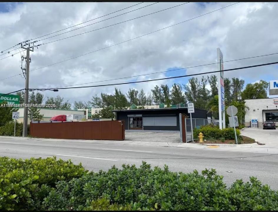 1235 NW 103rd St, Miami, Floride 33147, États-Unis