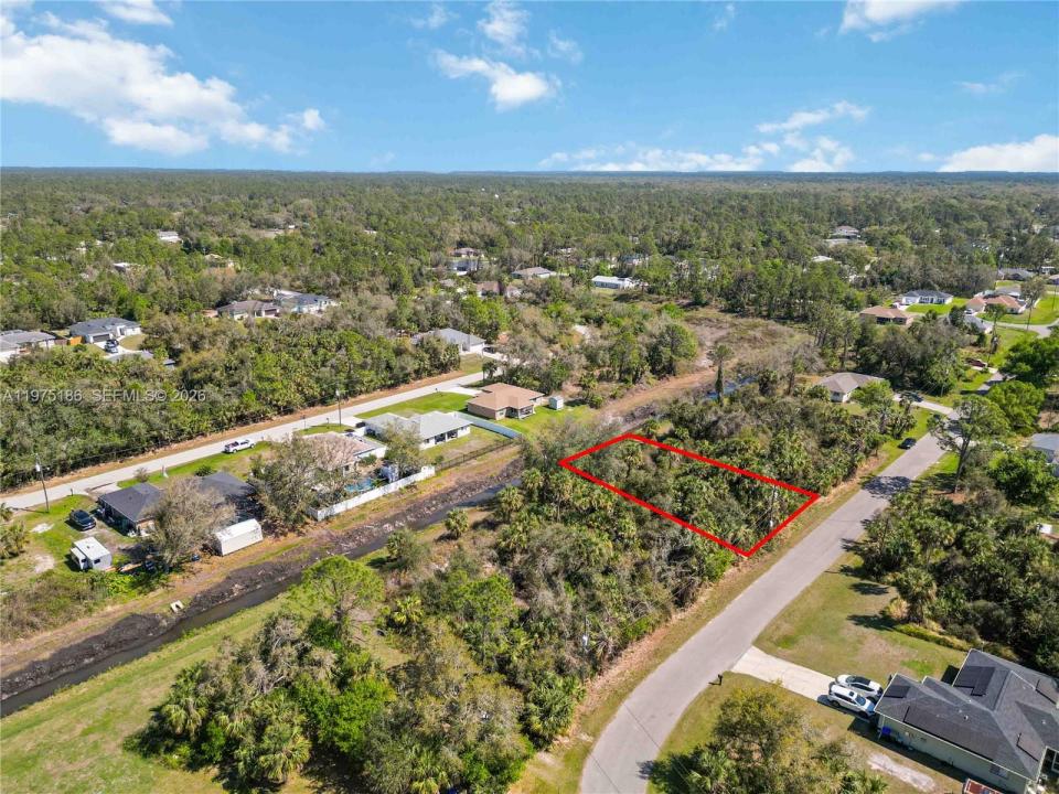 XX Charland Avenue, North Port, Florida 34291, USA