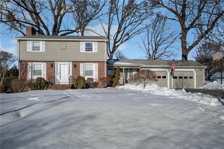 157 Sweetbriar Drive, Cranston, RI 02920, USA