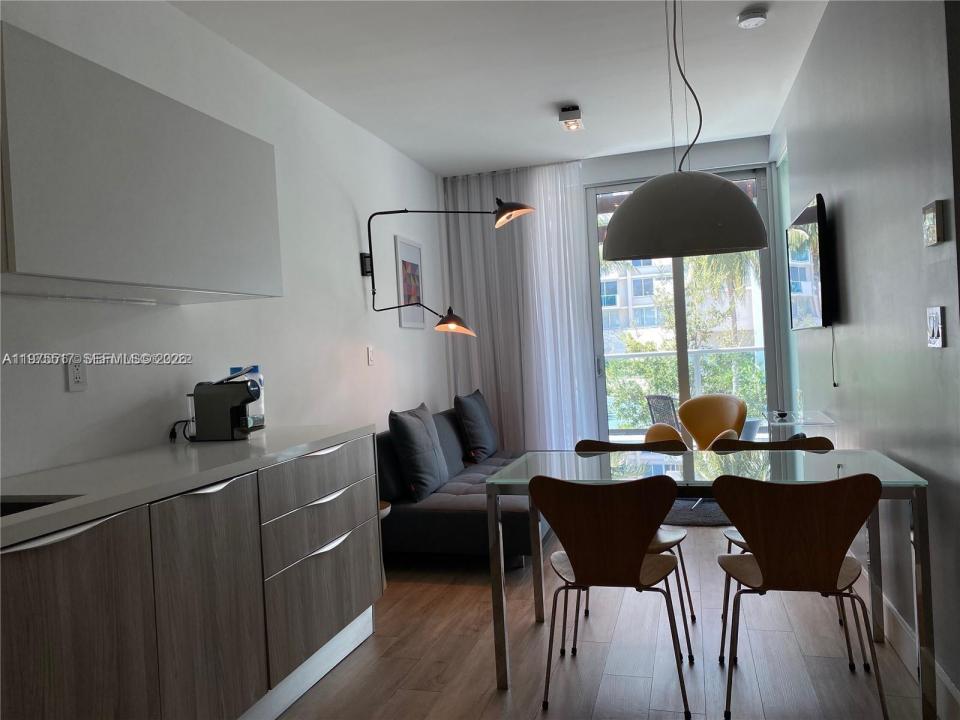 1215 West Ave 204, Miami Beach, Floride 33139, États-Unis