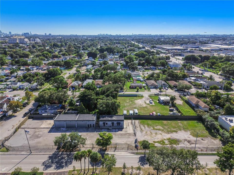 3100 NW 62nd St, Miami, Floride 33147, États-Unis