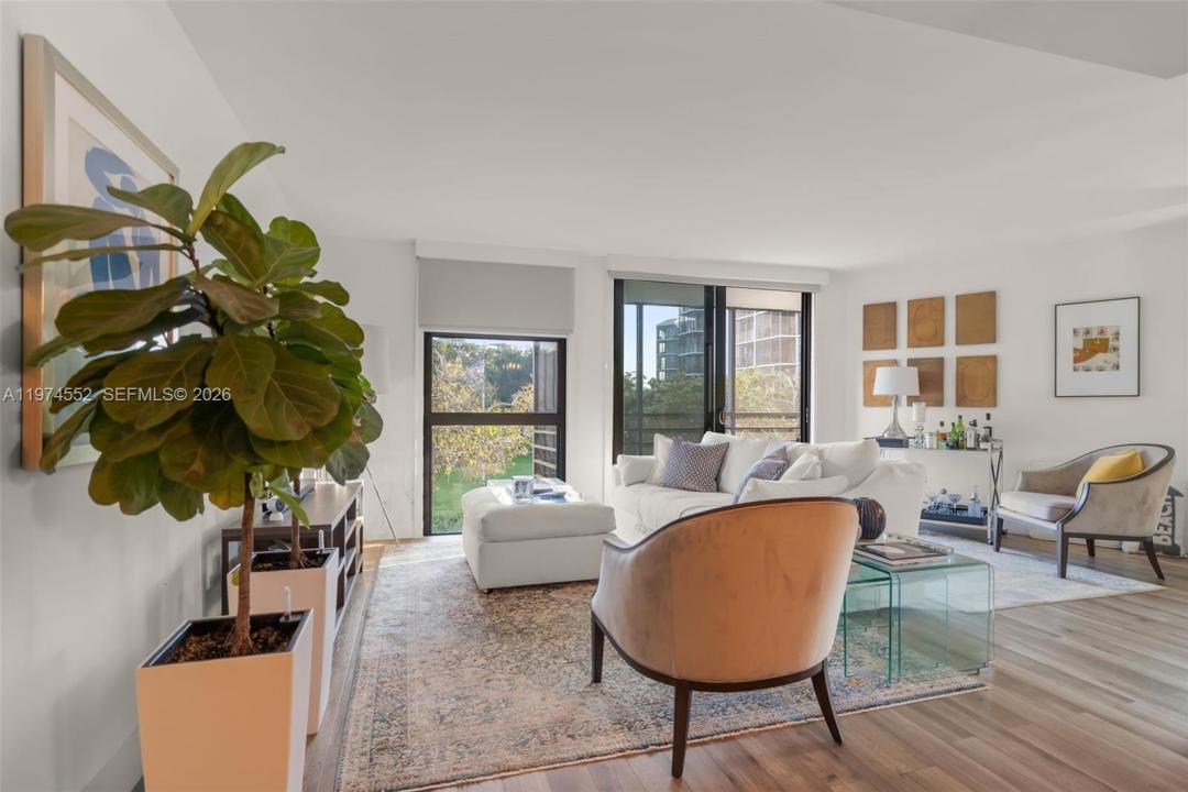20500 W Country Club Dr 311, Aventura, Florida 33180, USA