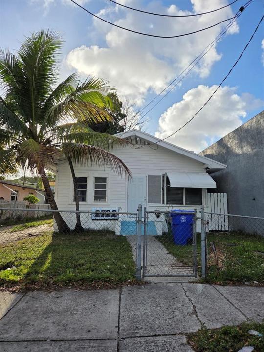 2722 NW 23rd Ave, Miami, Florida 33142, Stati Uniti