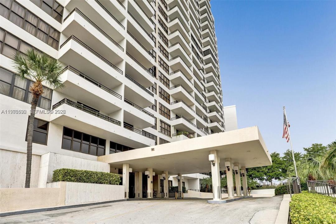 2500 Parkview Dr 1912, Hallandale Beach, Floride 33009, États-Unis