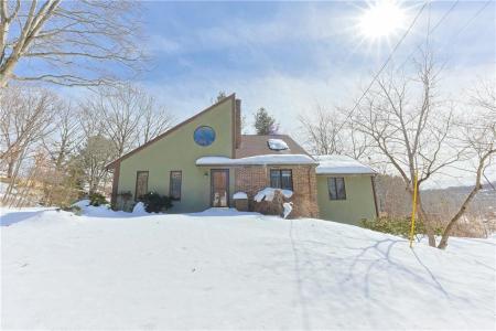 28 GilFillan Road, North Smithfield, Rhode Island 02896, USA