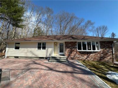 41 Hartford Pike, Foster, RI 02825, USA