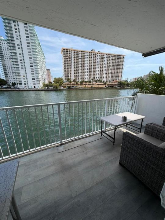 4000 NE 170th St 206, North Miami Beach, Floride 33160, États-Unis