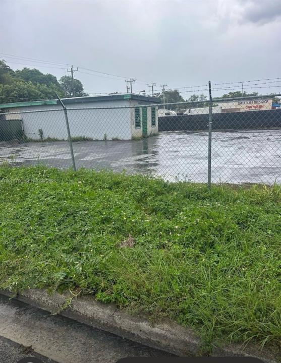 11537 NW 27th Ave, Miami, Florida 33167, USA