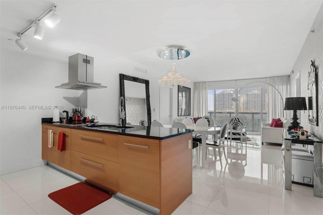 495 Brickell Ave 805, Miami, Флорида 33131, Соединенные Штаты