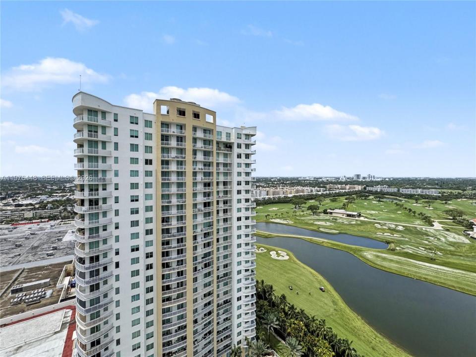 1755 E Hallandale Beach Blvd 2207E, Hallandale Beach, Флорида 33009, Соединенные Штаты