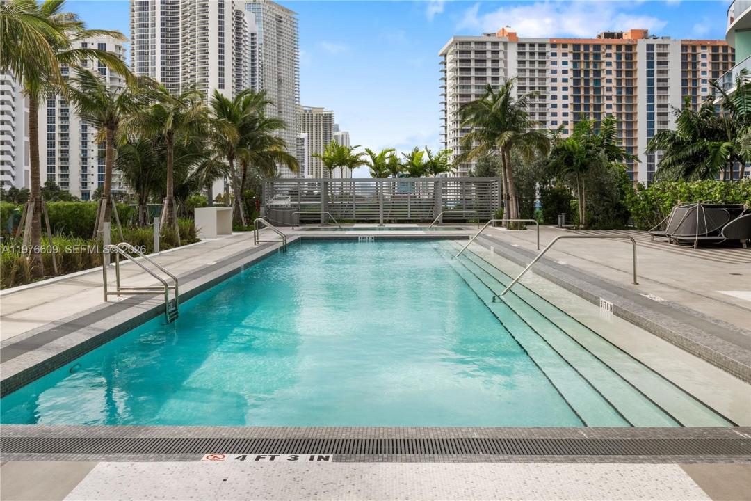 17550 Collins Ave 502, Sunny Isles Beach, Florida 33160, USA