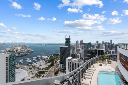 851 NE 1st Ave PH 5700, Miami, Florida 33132, Estados Unidos
