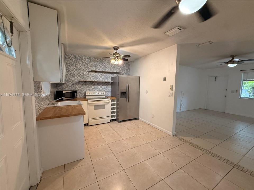 1104 N 17th Ct 105, Hollywood, Floride 33020, États-Unis
