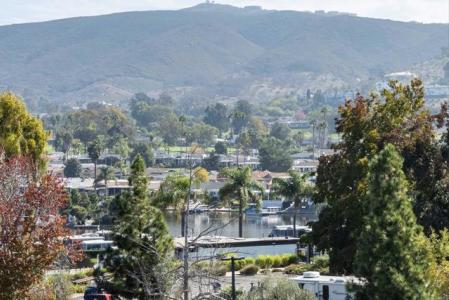 Circa Del Lago, San Marcos, Kalifornien 92078, USA