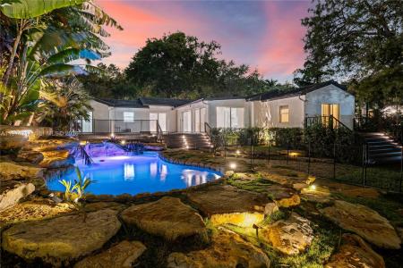 667 NE 105th St, Miami Shores, Florida 33138, USA