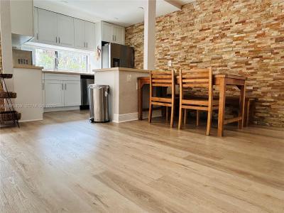 17021 N Bay Rd 219, Sunny Isles Beach, Florida 33160, USA