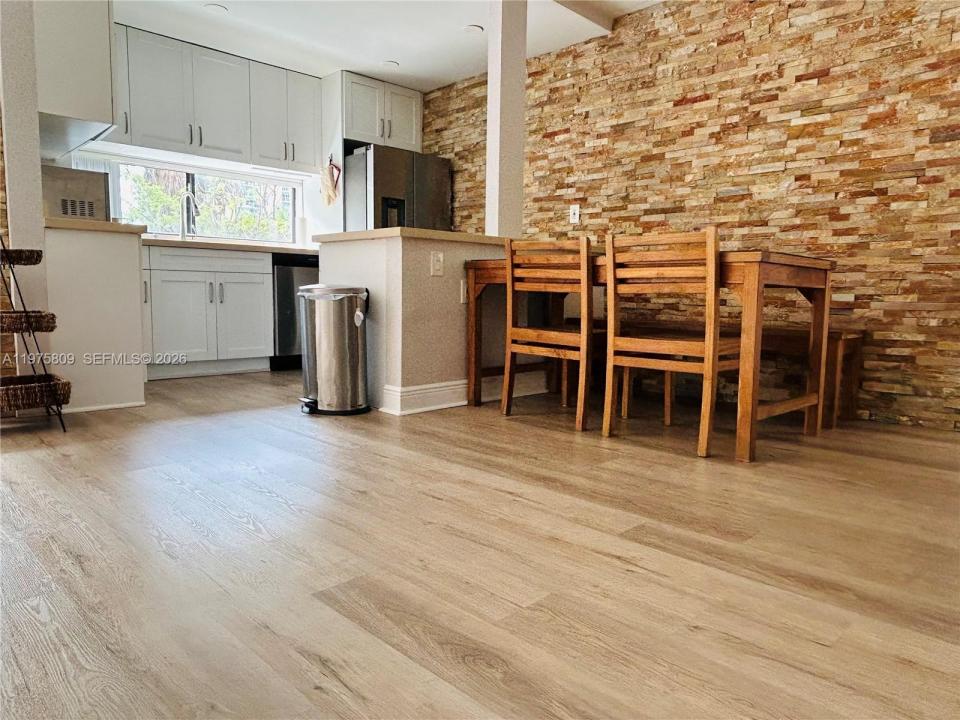 17021 N Bay Rd 219, Sunny Isles Beach, Florida 33160, Stati Uniti