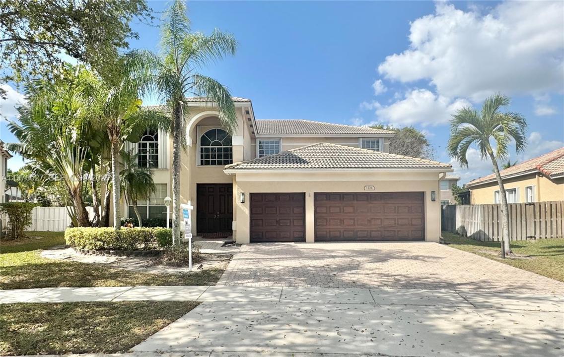 1104 NW 139th Ave, Pembroke Pines, Florida 33028, USA