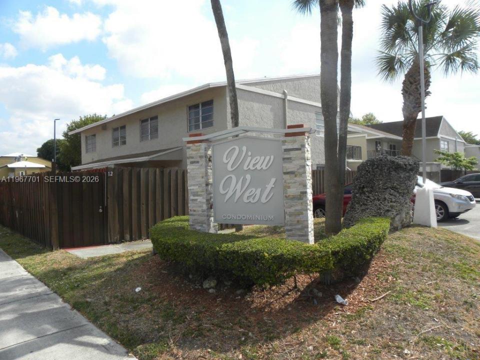 15690 SW 82nd Cir Ln 9-1, Miami, Floride 33193, États-Unis