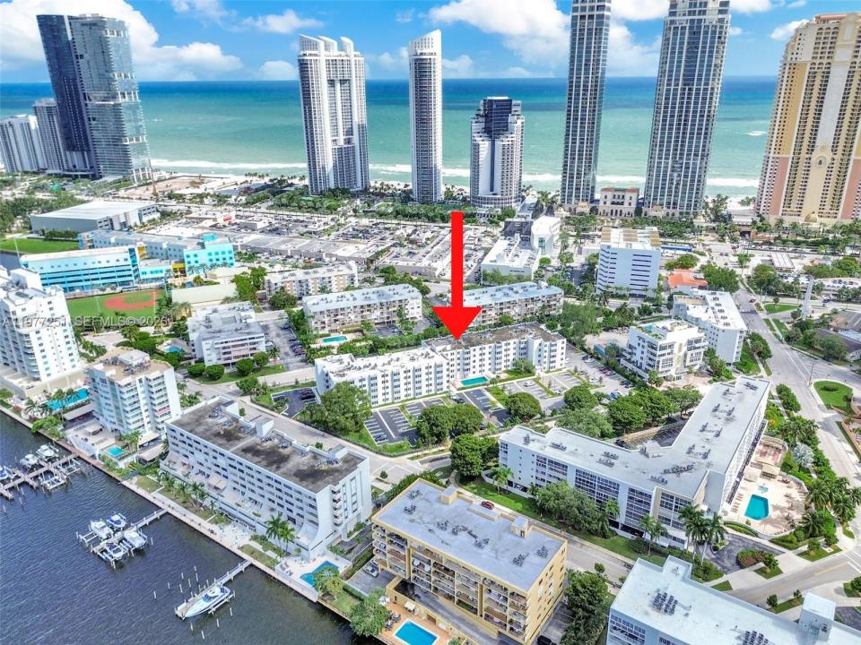 250 180th Dr 554, Sunny Isles Beach, Florida 33160