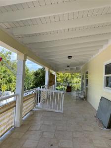 894 Ellen Dr, Key Largo, Florida 33037, USA