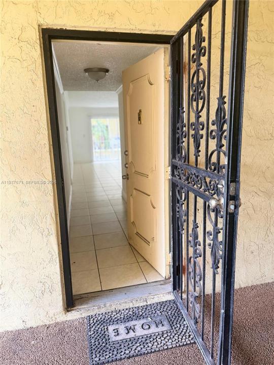 11925 NE 2nd Ave B207, North Miami, Florida 33161, Stati Uniti