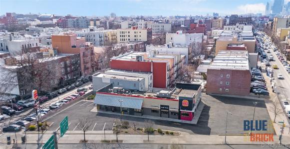 33-10 Astoria Boulevard, New York, New York 11103, HOA KỲ