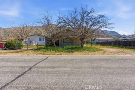 Claire, Mountain Mesa, California 93240, Stati Uniti