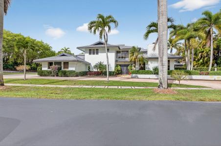 19787 Oakbrook Circle, Boca Raton, Florida 33434