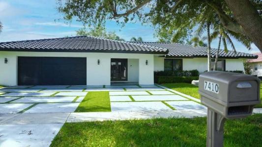 7410 SW 15th Street, Plantation, Florida 33317