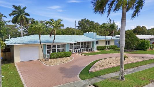 707 N Northlake Drive, Hollywood, Florida 33019