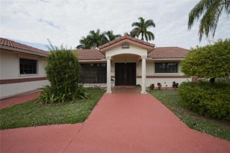 1261 Rodman Street, Hollywood, Florida 33019, USA