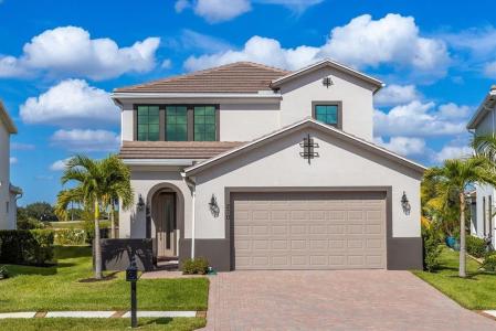 270 SE Fascino Circle, Port St. Lucie, Florida 34984