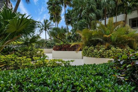 170 Ocean Lane Dr 310, Key Biscayne, Florida 33149, USA