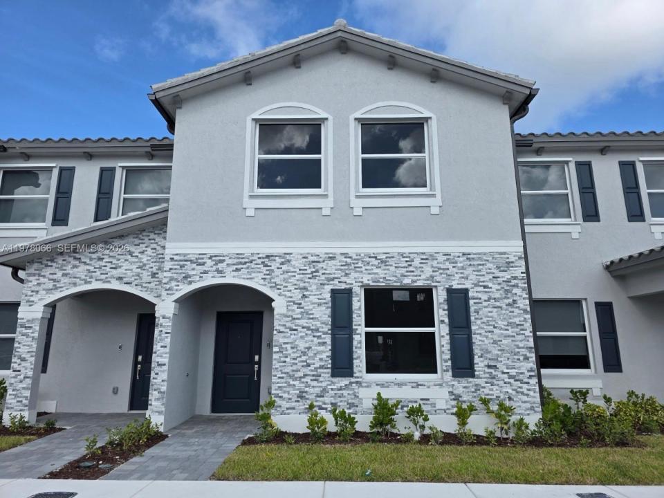 300 SE 10th Ct 300, Florida City, Florida 33034, USA