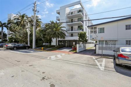 1930 Bay Dr 4, Miami Beach, Florida 33141, USA
