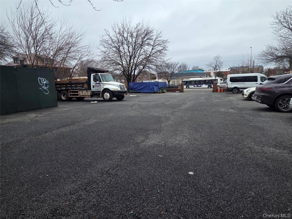 167-17 Northern Boulevard, ניו יורק, ניו יורק 11358, ארצות הברית של אמריקה