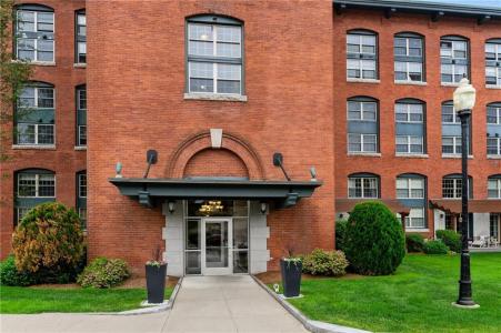 1 Tupperware Drive 112, North Smithfield, Rhode Island 02896, Estados Unidos