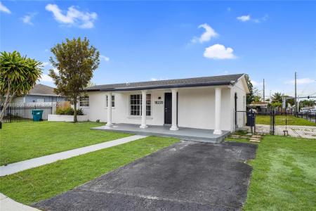18220 NW 31st Ave, Miami Gardens, Florida 33056, USA