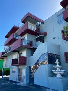 6580 W Flagler St 304, Miami, Florida 33144, USA