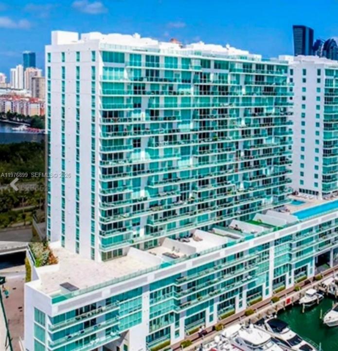 400 Sunny Isles Blvd CU-4, Sunny Isles Beach, Floride 33160, États-Unis