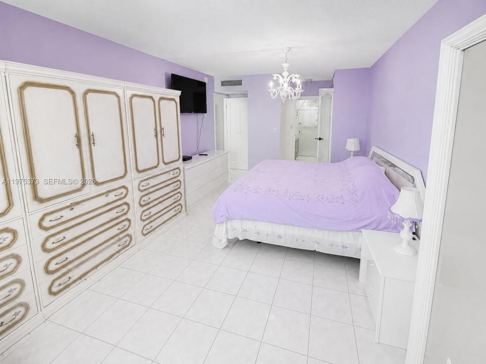 3180 S Ocean Dr 201, Hallandale Beach, Floride 33009, États-Unis