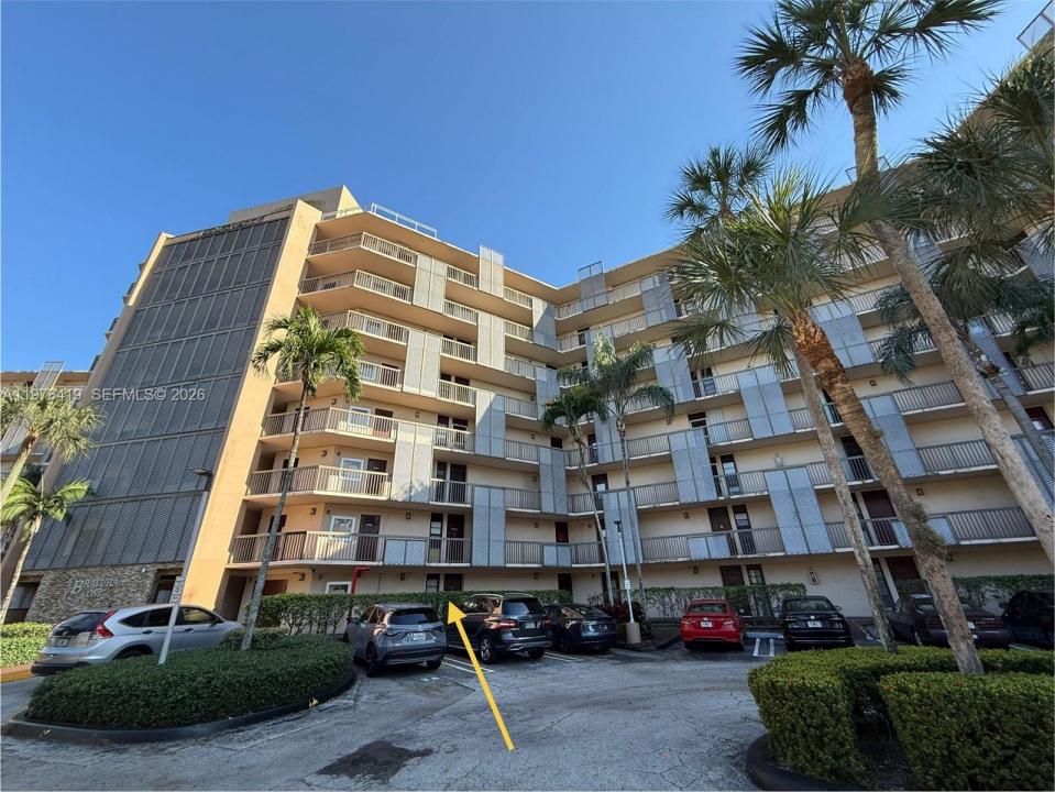 3301 N Country Club Dr 106, Aventura, Floride 33180, États-Unis